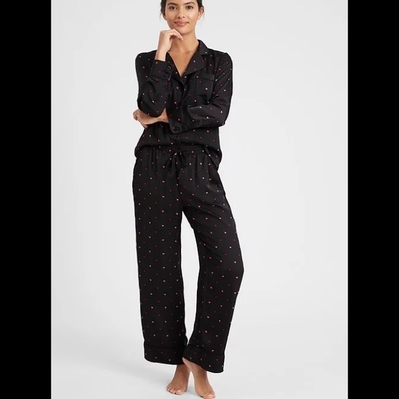 Banana Republic silky pajama set size L new